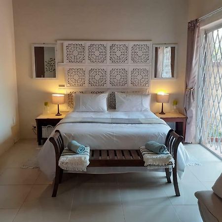 Summerstrand Self Catering For Two Port Elizabeth Exteriér fotografie