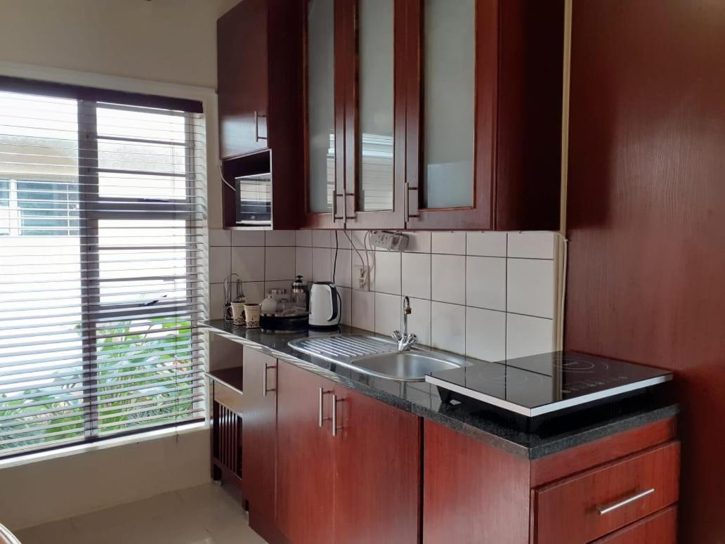 Summerstrand Self Catering For Two Port Elizabeth Exteriér fotografie